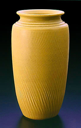 Straight vase